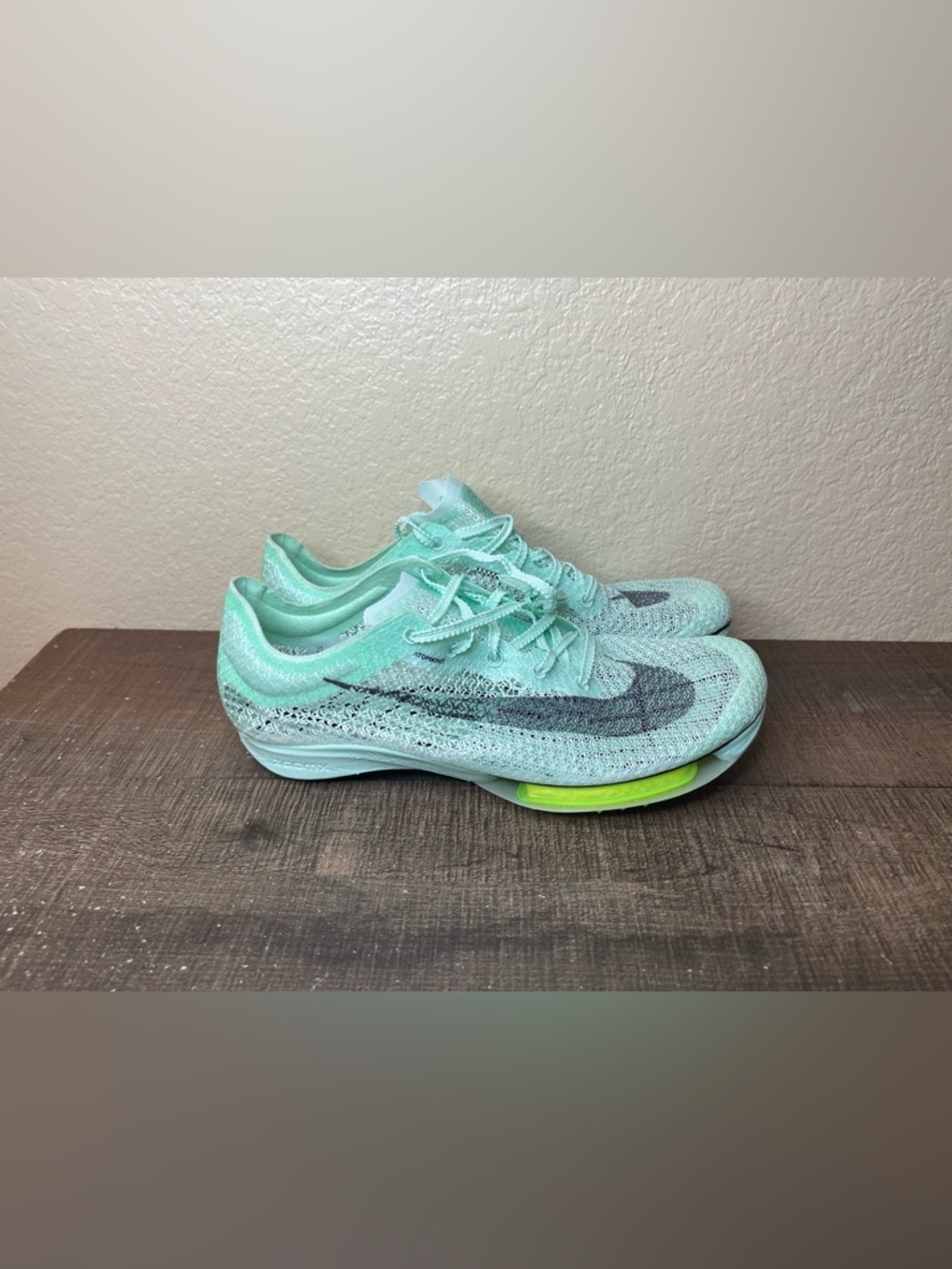 Nike Air Zoom Victory Track Spikes “Mint Foam Volt”
- Size 6.5 Men / 8 Women.